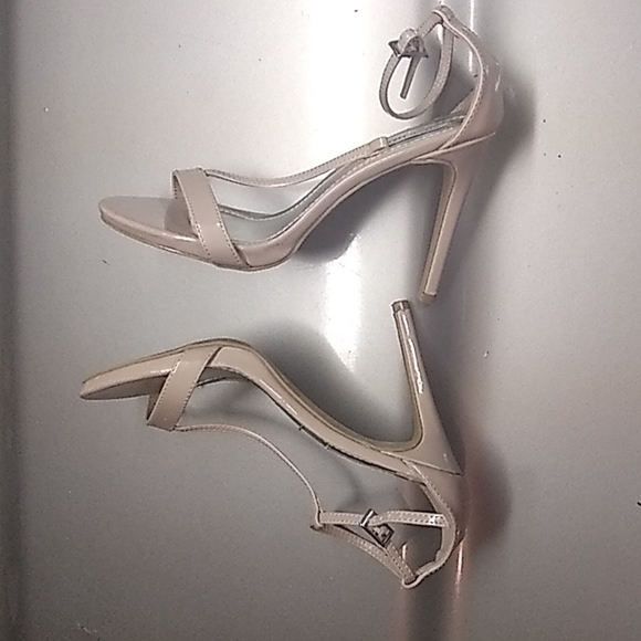 Heels - Picture 2 of 2
